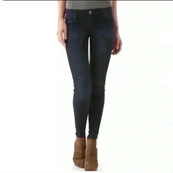 👖 Your New Favorite Skinny Jeans - Picture 1 of 5
